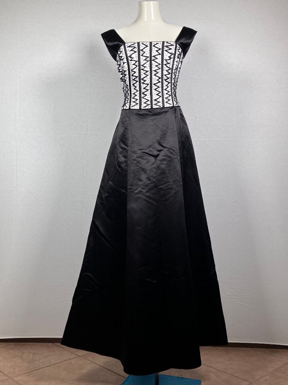 Donna Gray Long Formal Prom Party Cocktail Pageant Elegant Dress Gown 6